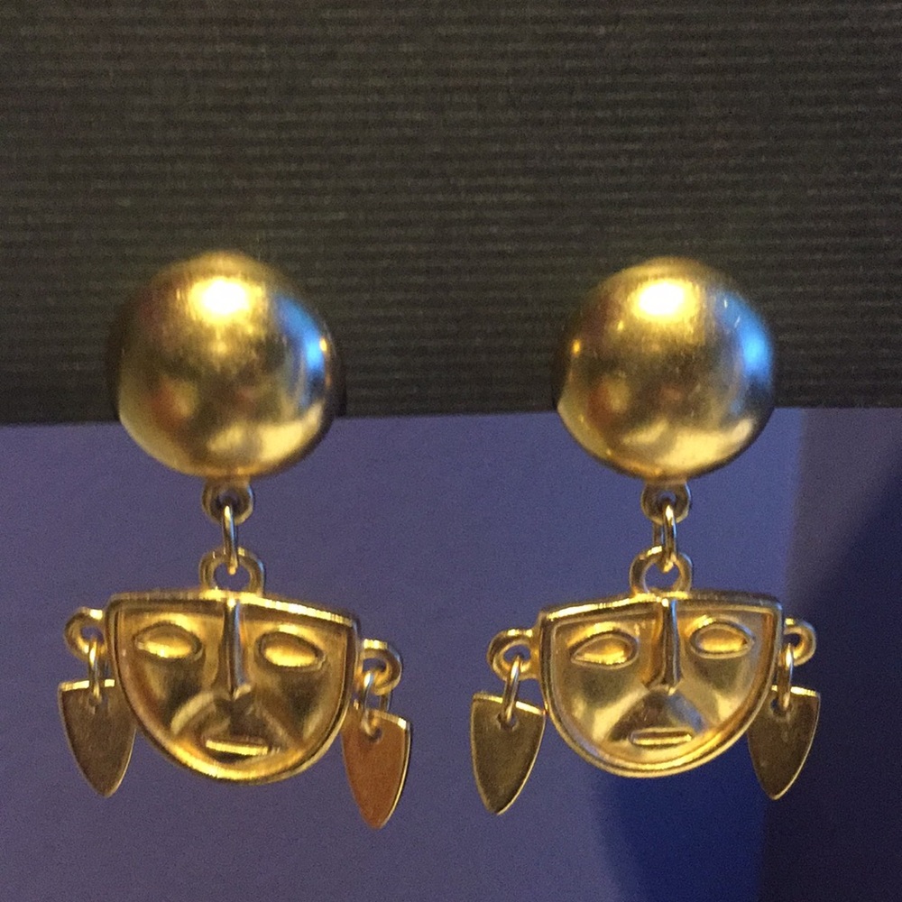 Vintage Ccori crown drop earrings gold color